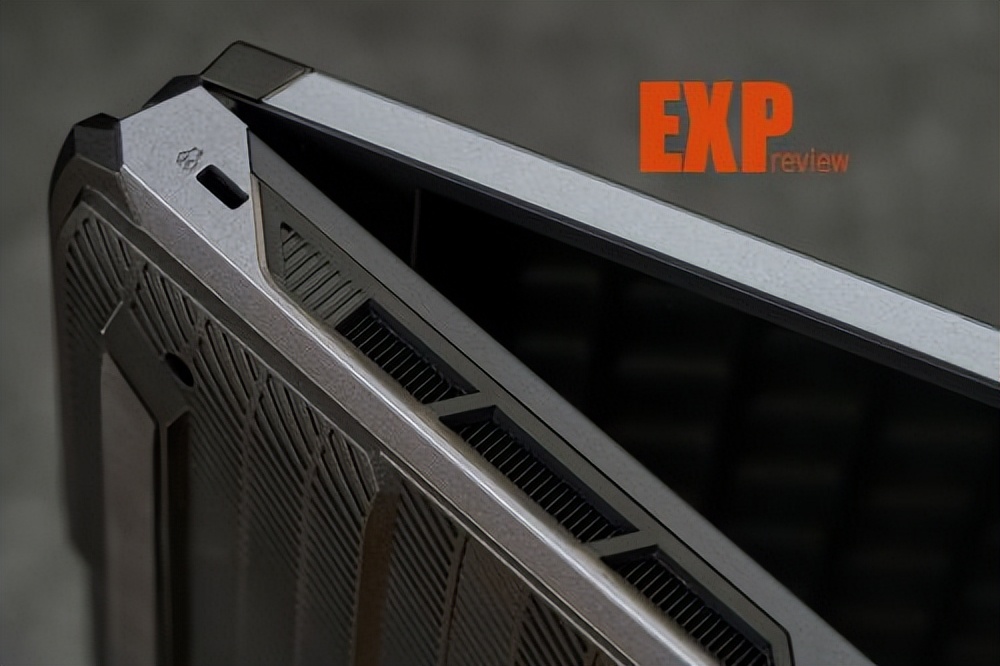 机械革命蛟龙16k4060对比神舟z8d6,机械革命蛟龙16k极光pro旷世g16