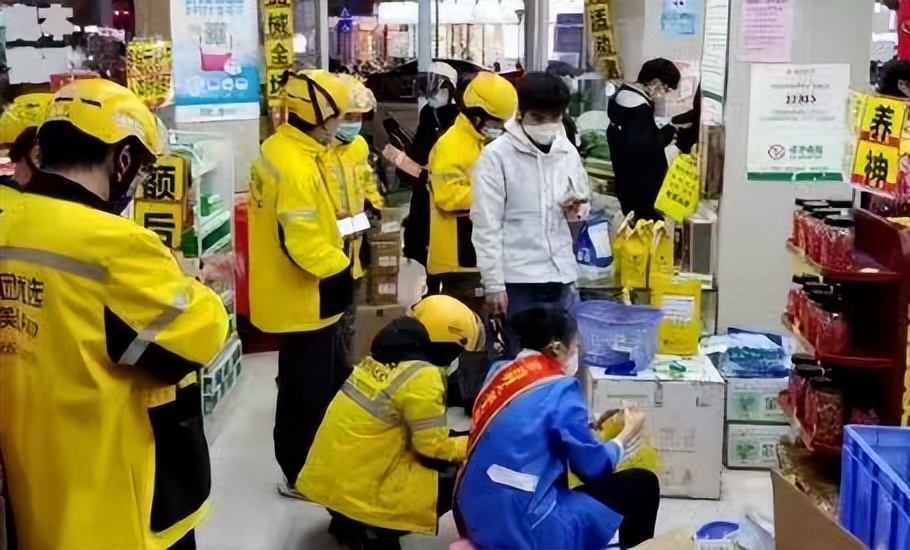 无耻抢光小县城退烧药，“异地抢药攻略”上热搜：求求你做个人吧