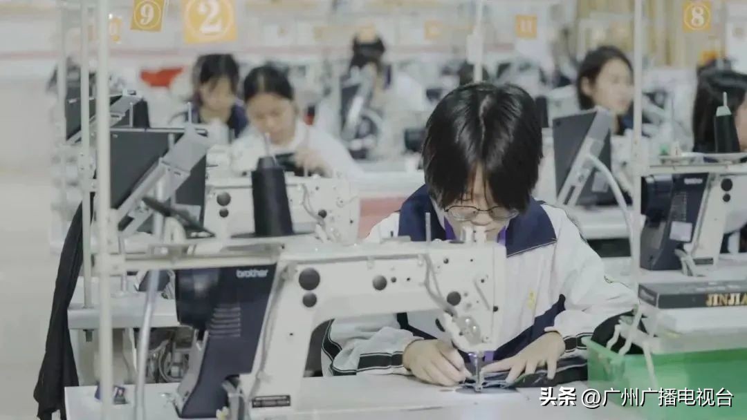 谈校有鸿儒,谈笑有鸿儒节目