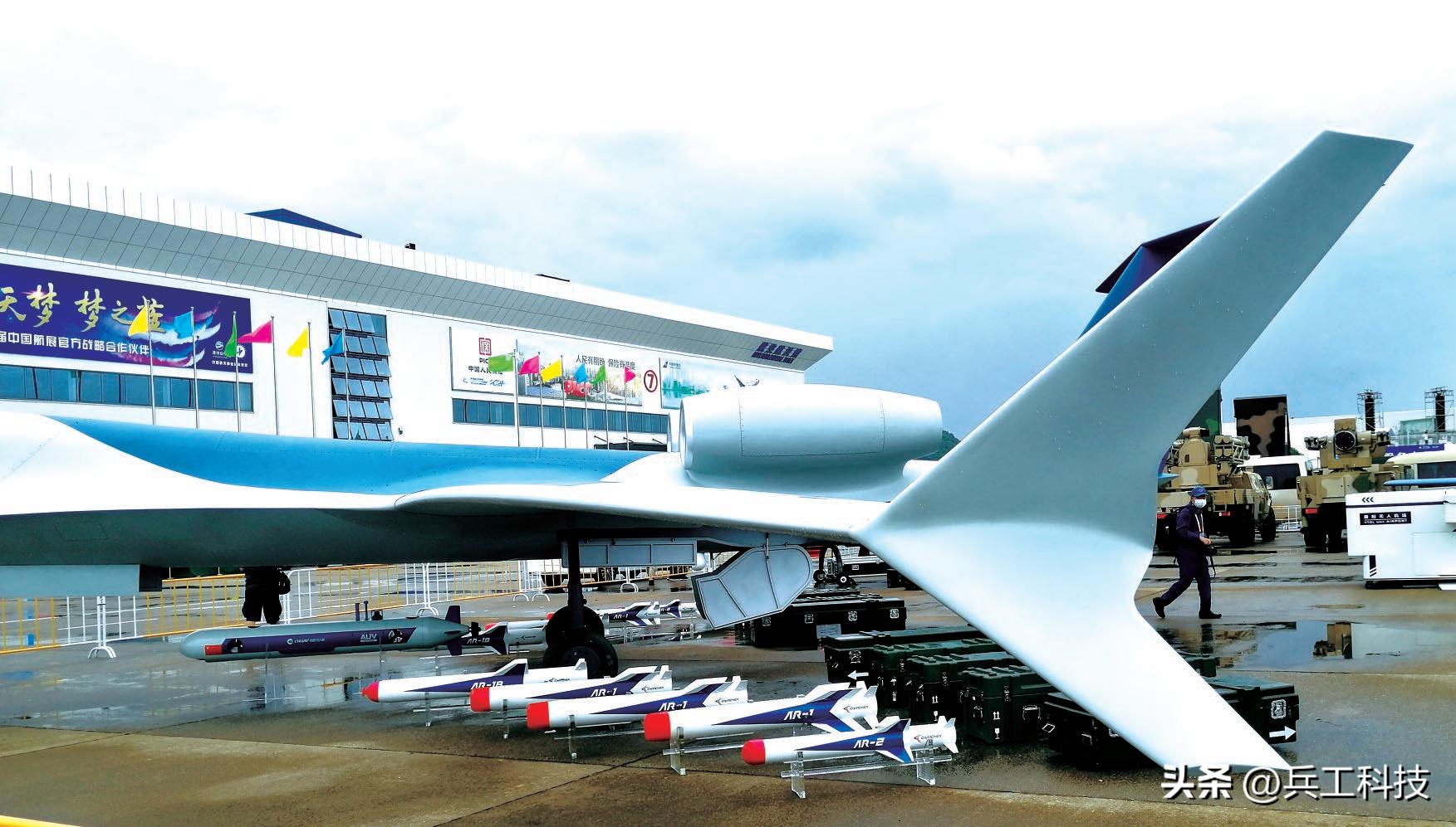 全球鹰军用无人机,最强的军用4轴无人机