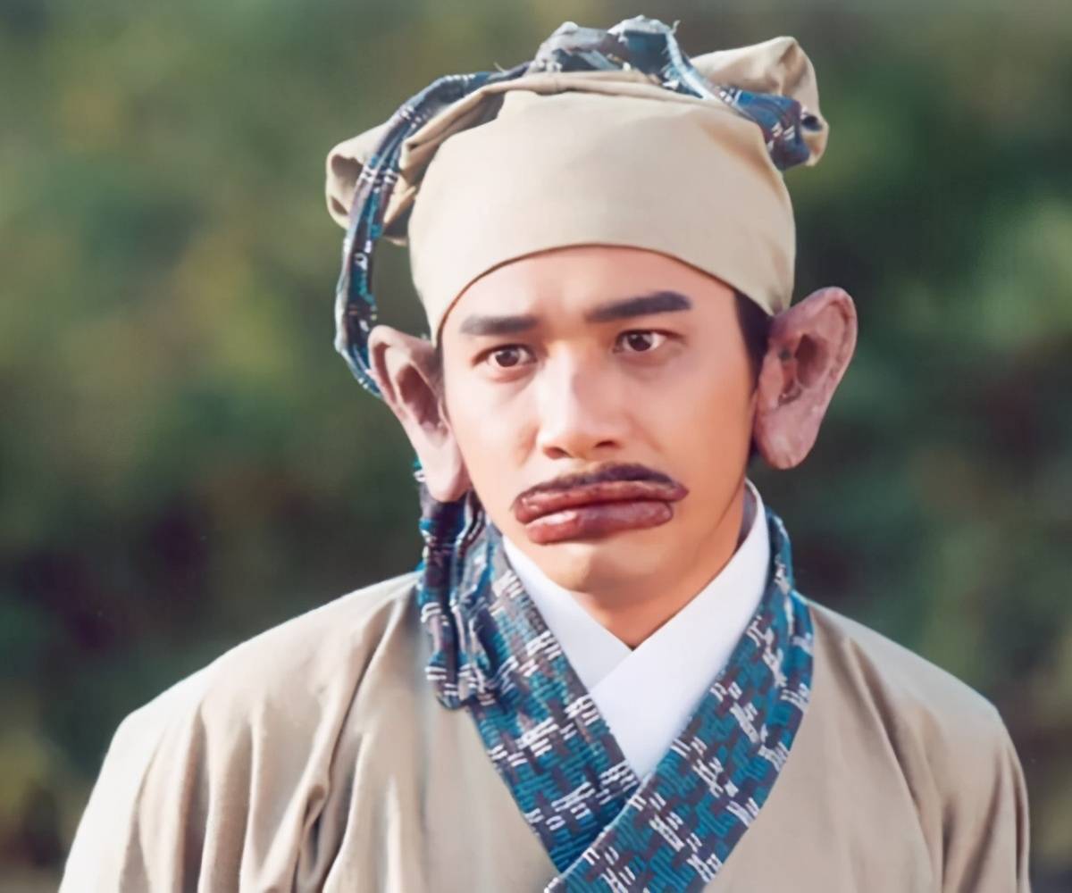 “黑肠嘴”?非洲富拉尼族,女性嘴唇“厚、黑、大”被认为是漂亮