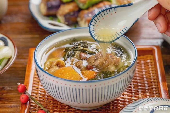 喉咙干到发哑,润嗓子润肺喝什么