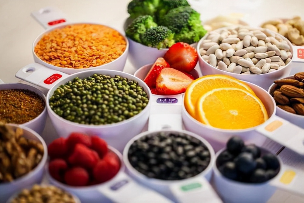 频繁放屁是怎么回事？医生：并非排毒那么简单，或是三种健康问题