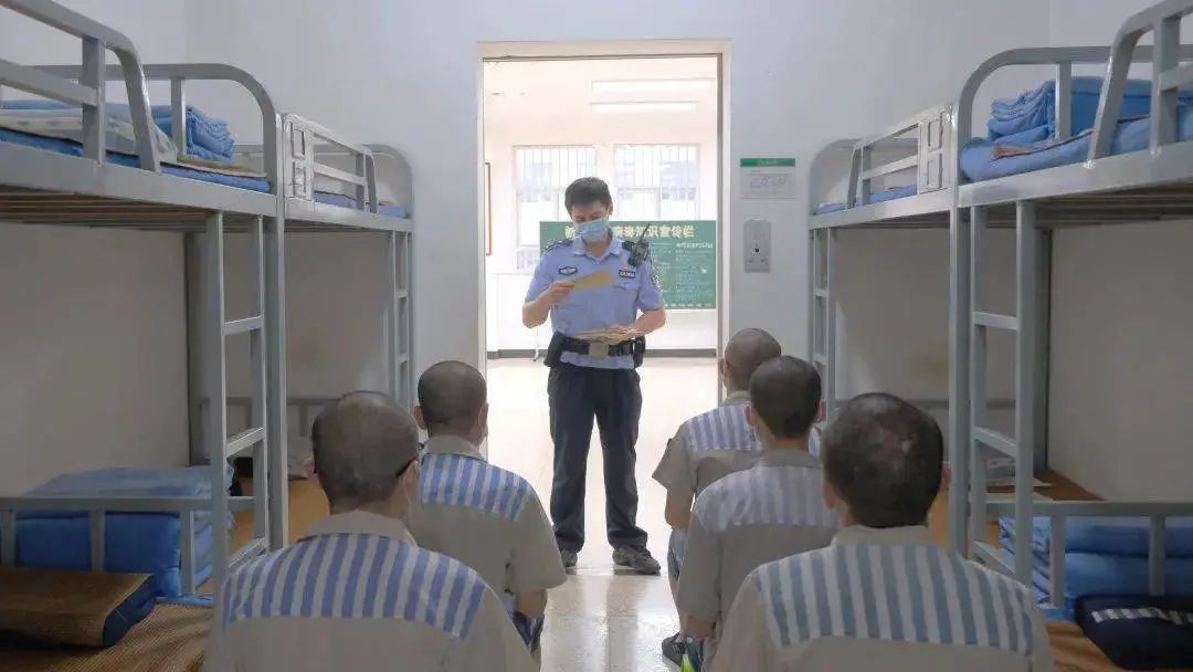 监狱里面的住宿生活,看守所服刑人员住宿标准