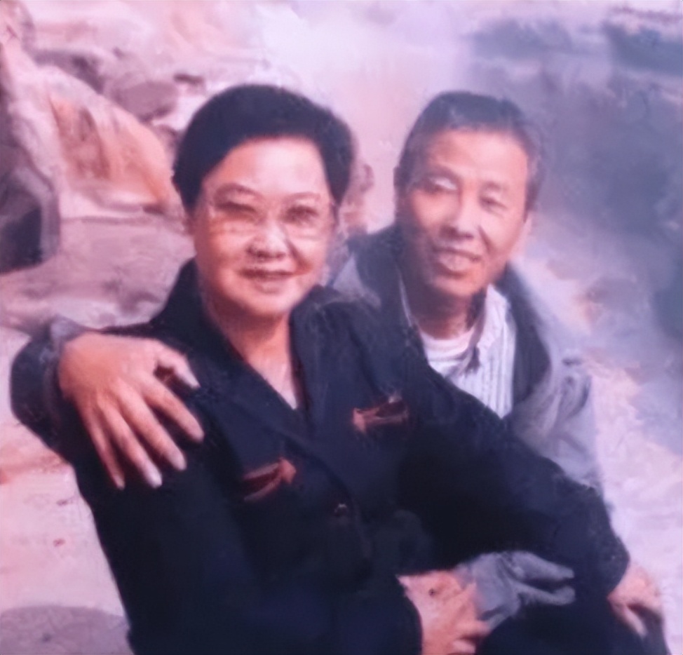 郭兰英婚姻近况,郭兰英结婚照片