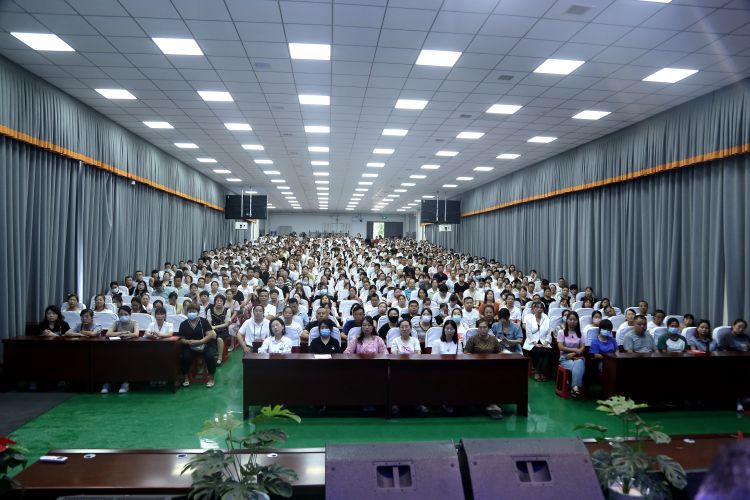 铁中家长会,家校心连心家长会