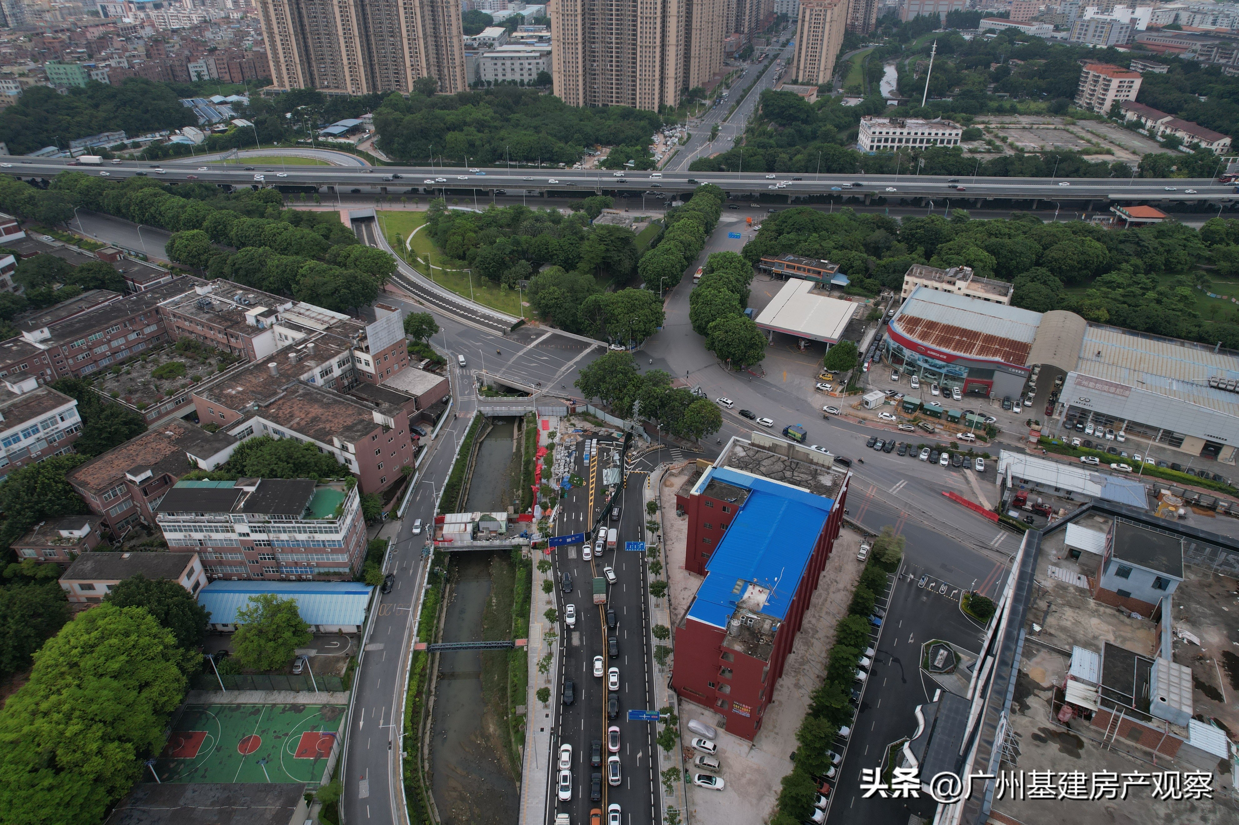 鹤龙一路下穿广花路,广花一路鹤龙路