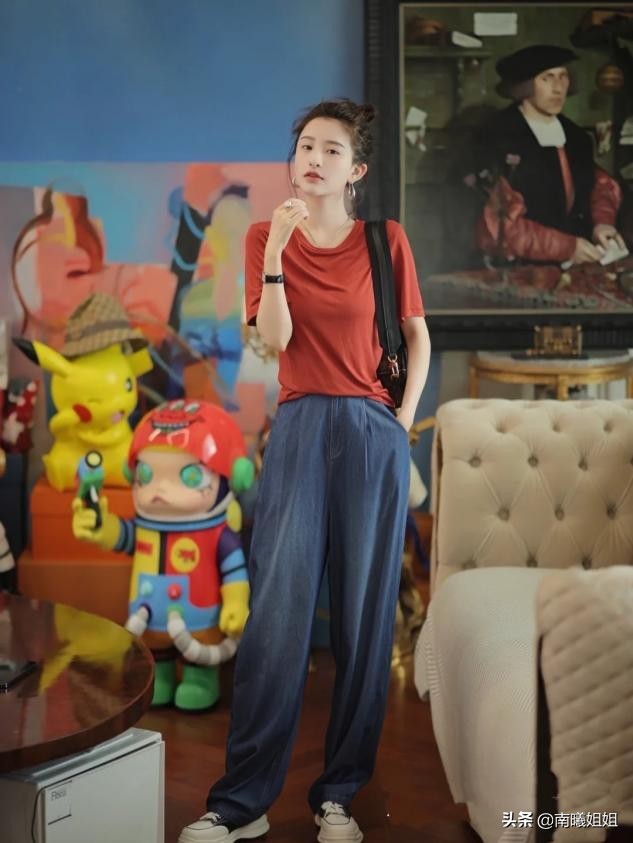 今夏穿t恤时注意避开的3款,减龄洋气显瘦爆款t恤