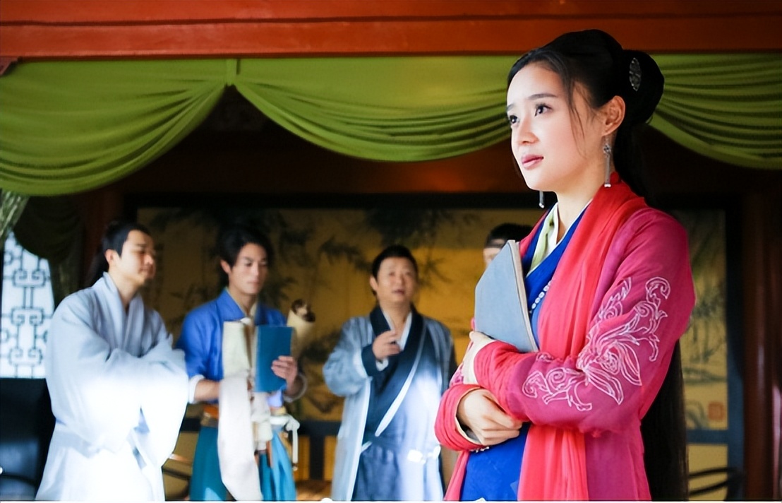 袁姗姗的一个小动作为自己反黑了,袁姗姗为什么可以洗白成功