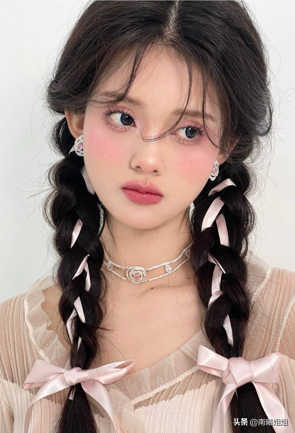 高马尾显脸小的编发可扎丸子头,学生显脸小的丸子头编发无刘海