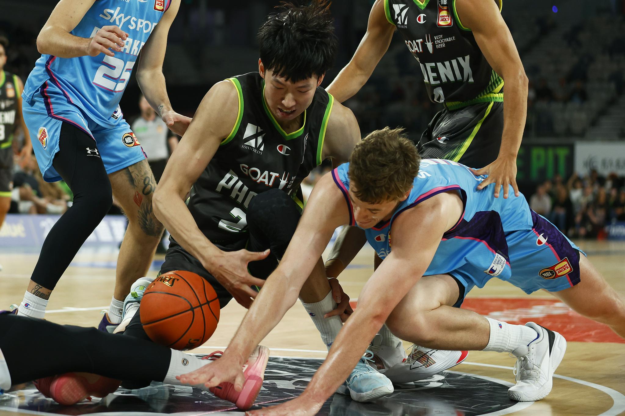 广汇男篮事件,男篮周琦事件