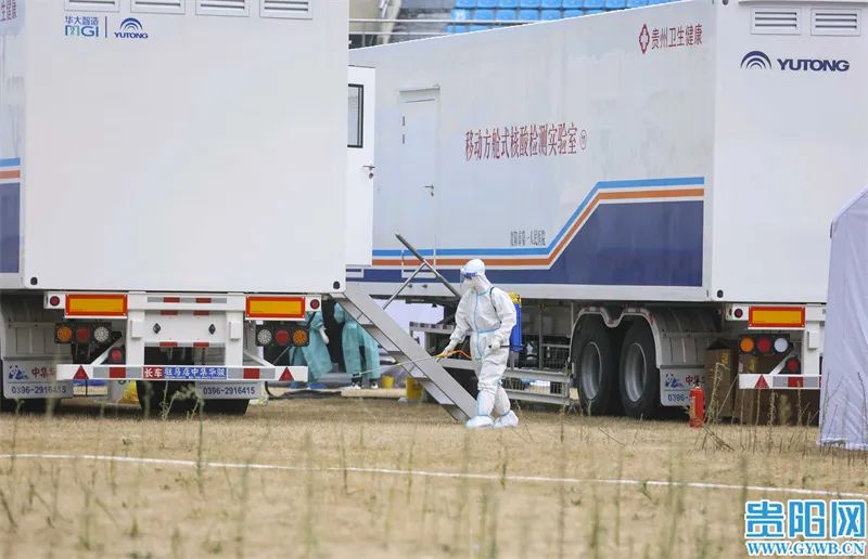 直击佛山南海大学城核酸检测,移动式方舱核酸检测实验室