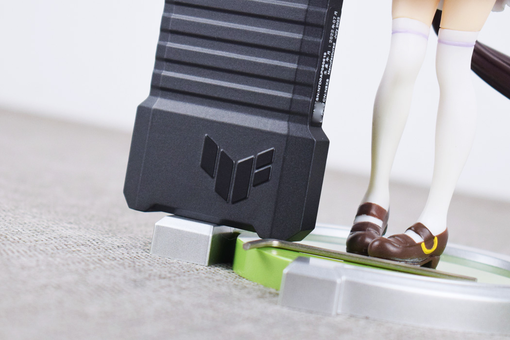 华硕tuf硬盘盒散热怎么样,华硕tuf铠甲固态硬盘盒