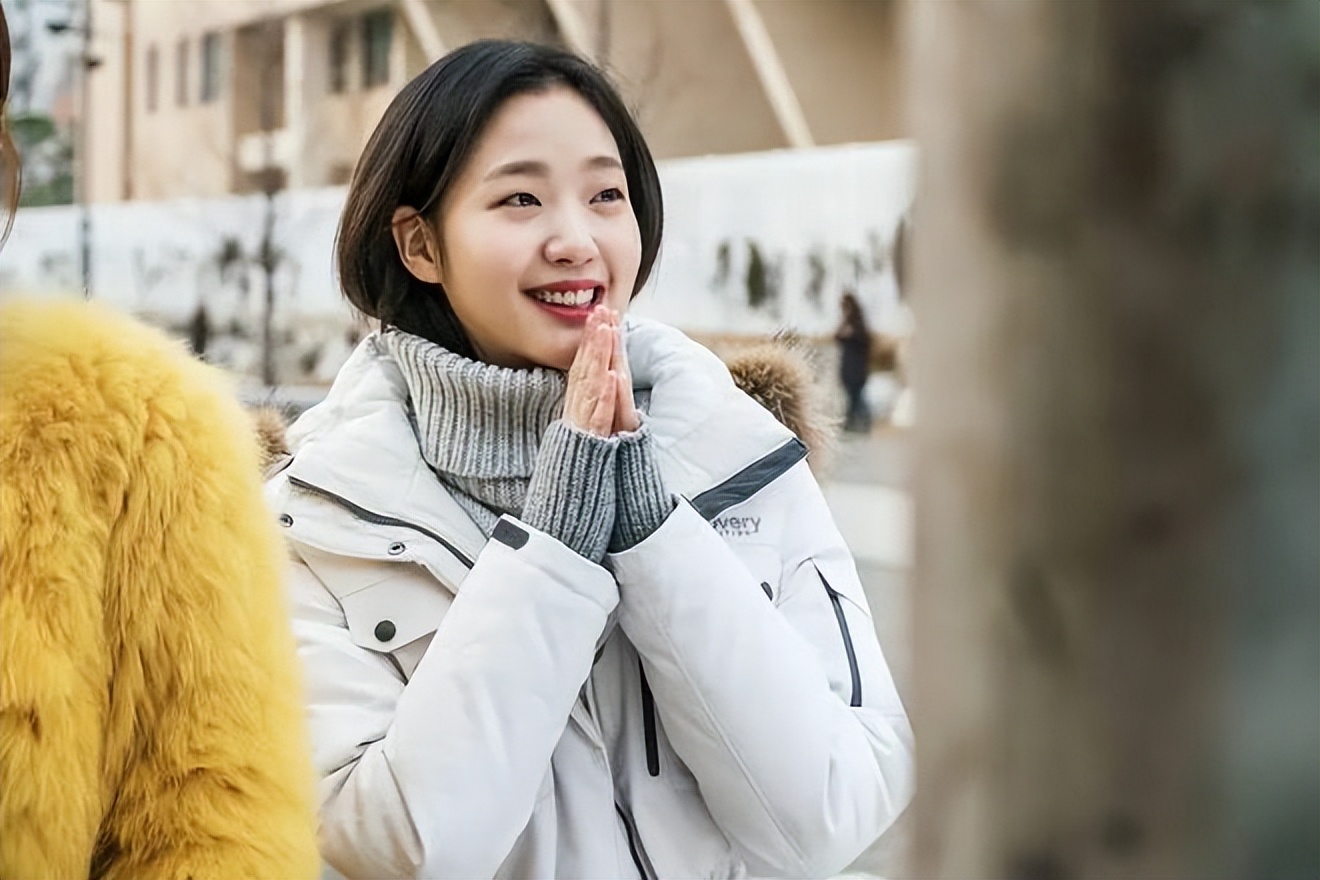 越贵的羽绒服充绒量越少,为什么越贵的羽绒服越容易有水印