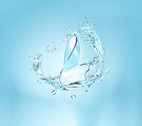 隐形眼镜卷眼睛里出不来怎么办,隐形眼镜在眼睛里打卷