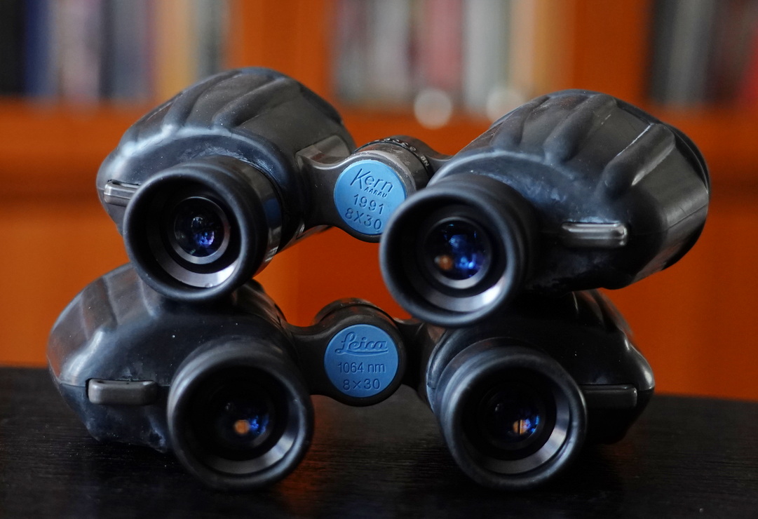 一树梨花压海棠：是*用军**望远镜好？还是名牌望远镜好？