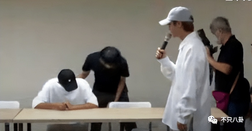 不仅性侵未成年还泄露对方私密视频！这些年他还怪能装的