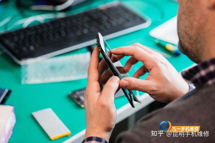 华为手机进水开不了机了怎么办?华为手机进水的正确处理办法