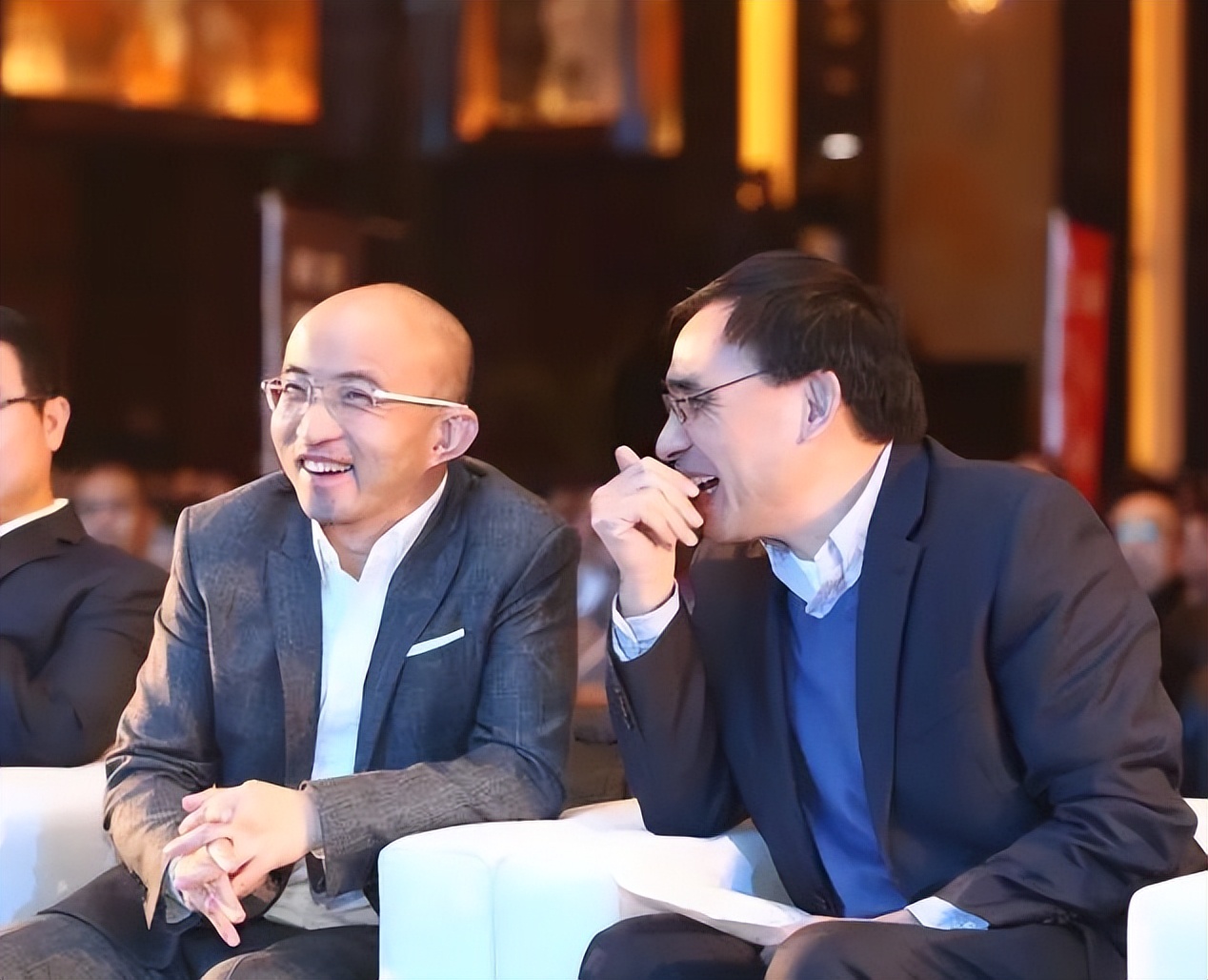 配合调查！参与过滴滴、美团合并，包凡的不平凡资本“红娘”史