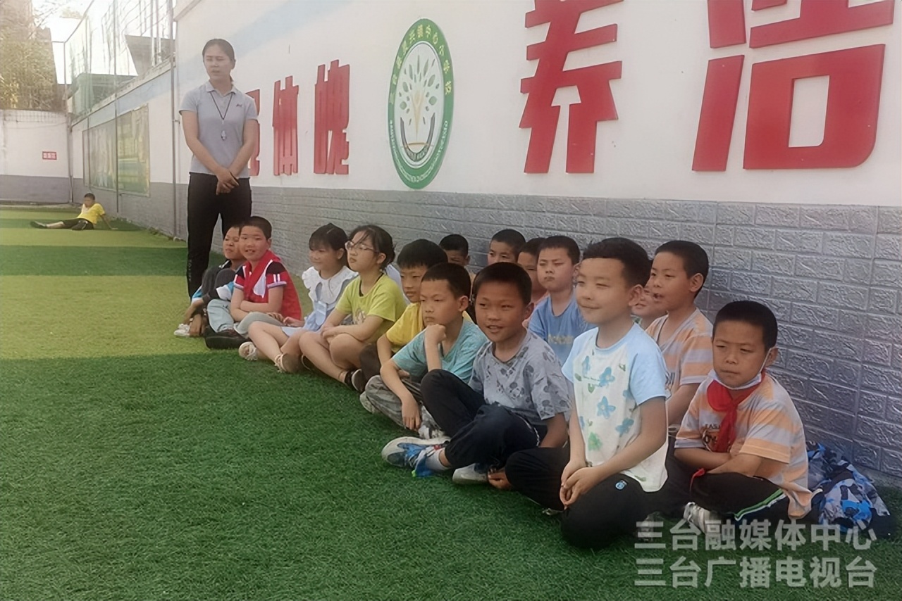 三台室内足球场,三台县校园足球