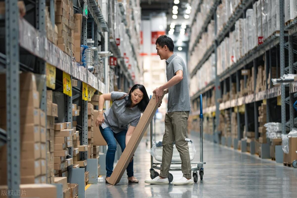 骞胯タ鑰佽〃閾虹爾,骞胯タ鑰佽〃鎽嗘憡鍒涗笟