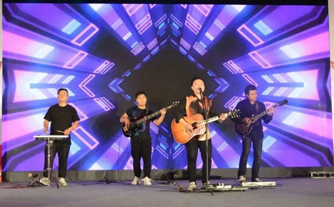 徒步大会、烟花秀、三转文塔…三水区闹元宵活动攻略→