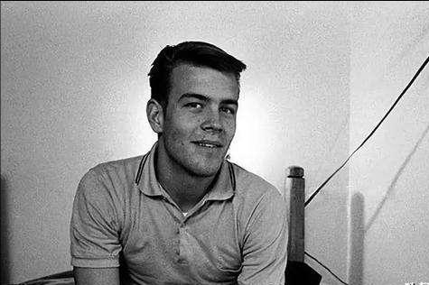 人在不睡觉的情况下能坚持几天,人两天一夜不睡觉会发生什么