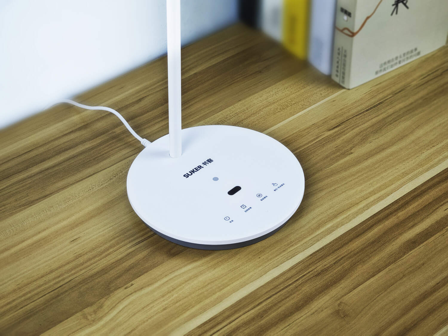 无蓝光无频闪全光谱护眼灯,无蓝光无眩光护眼灯