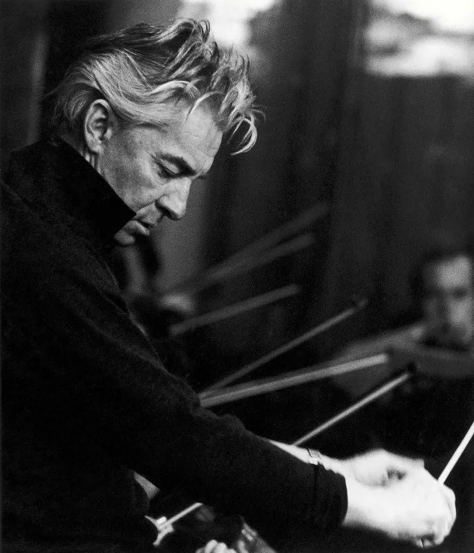 现任柏林爱乐指挥是谁,柏林爱乐乐团历任指挥