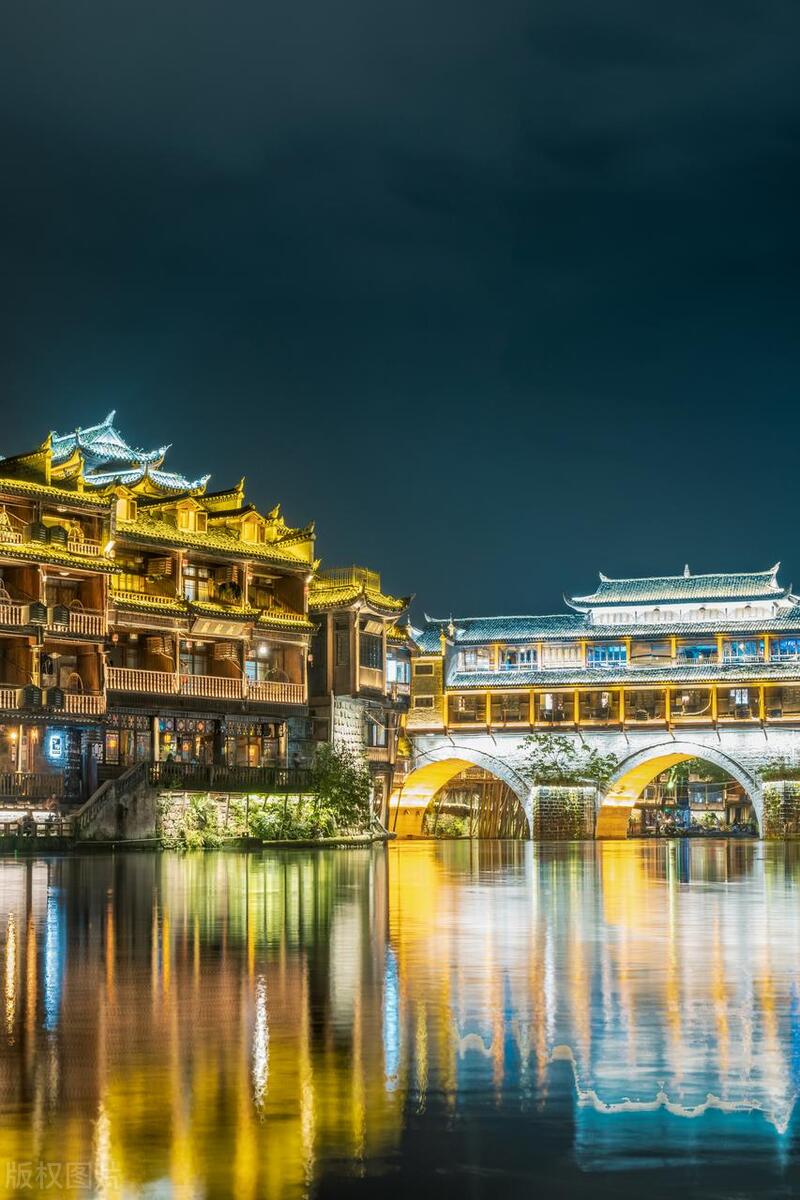 一生至少要去一次的中国最美古镇，这33个全部去过，人生就完美了