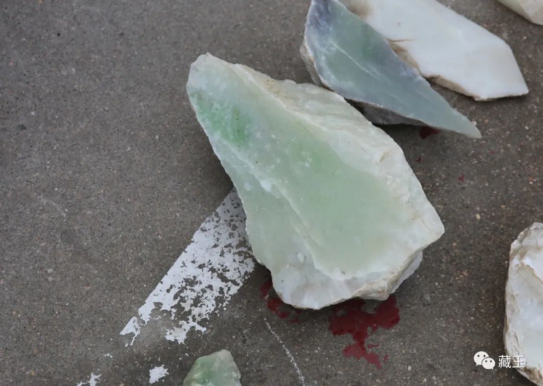 青海料和新疆籽料的区别图片,像青海料一样的籽料