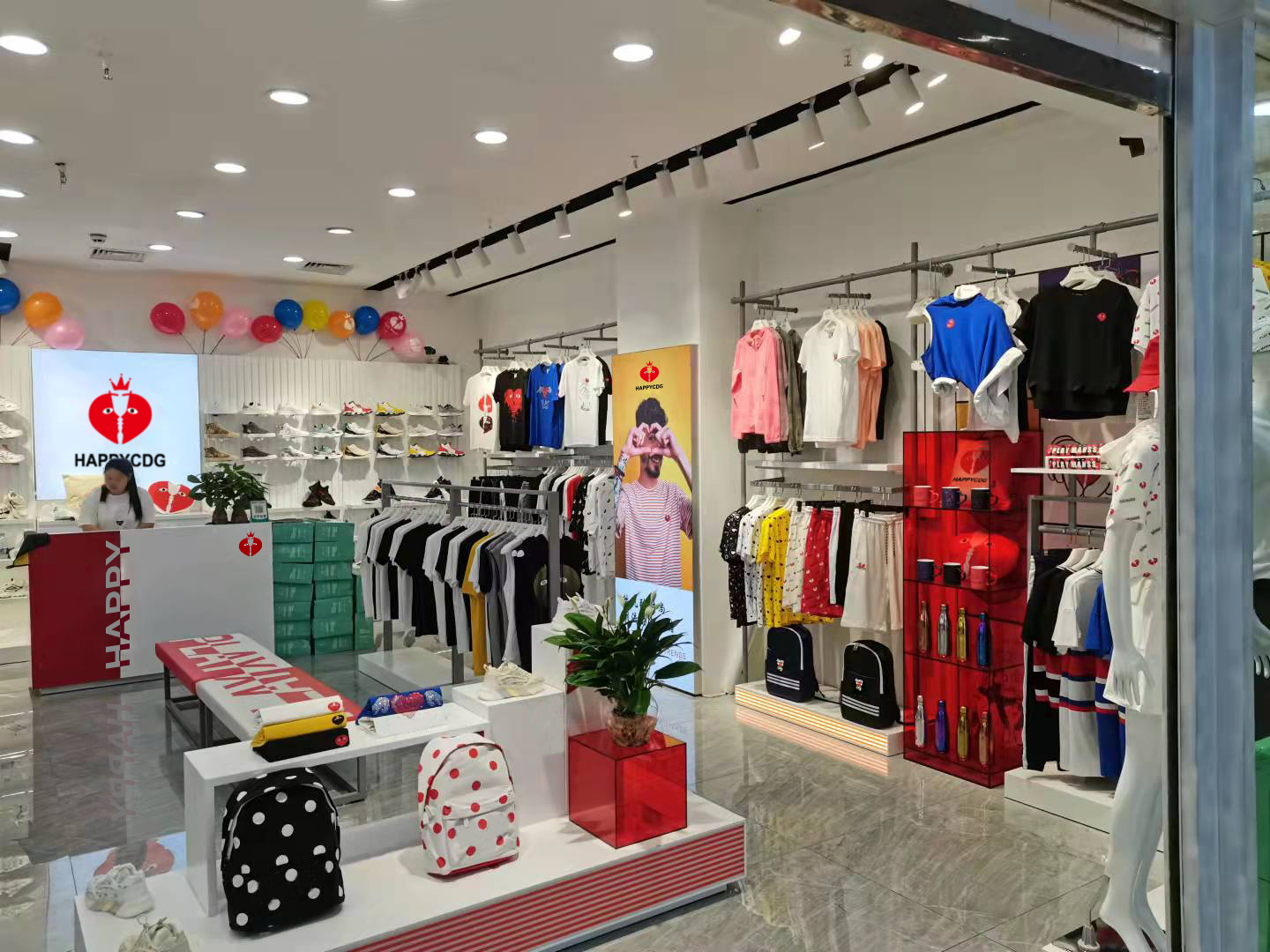 “僖乐享悦玩味潮尚”僖帝纪西安赛格店邀您共享乐潮购物体验！