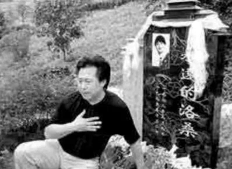 洛桑学艺他是怎么去世的,洛桑个人简介