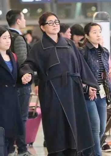 年轻貌美一枝花,年轻时一枝花