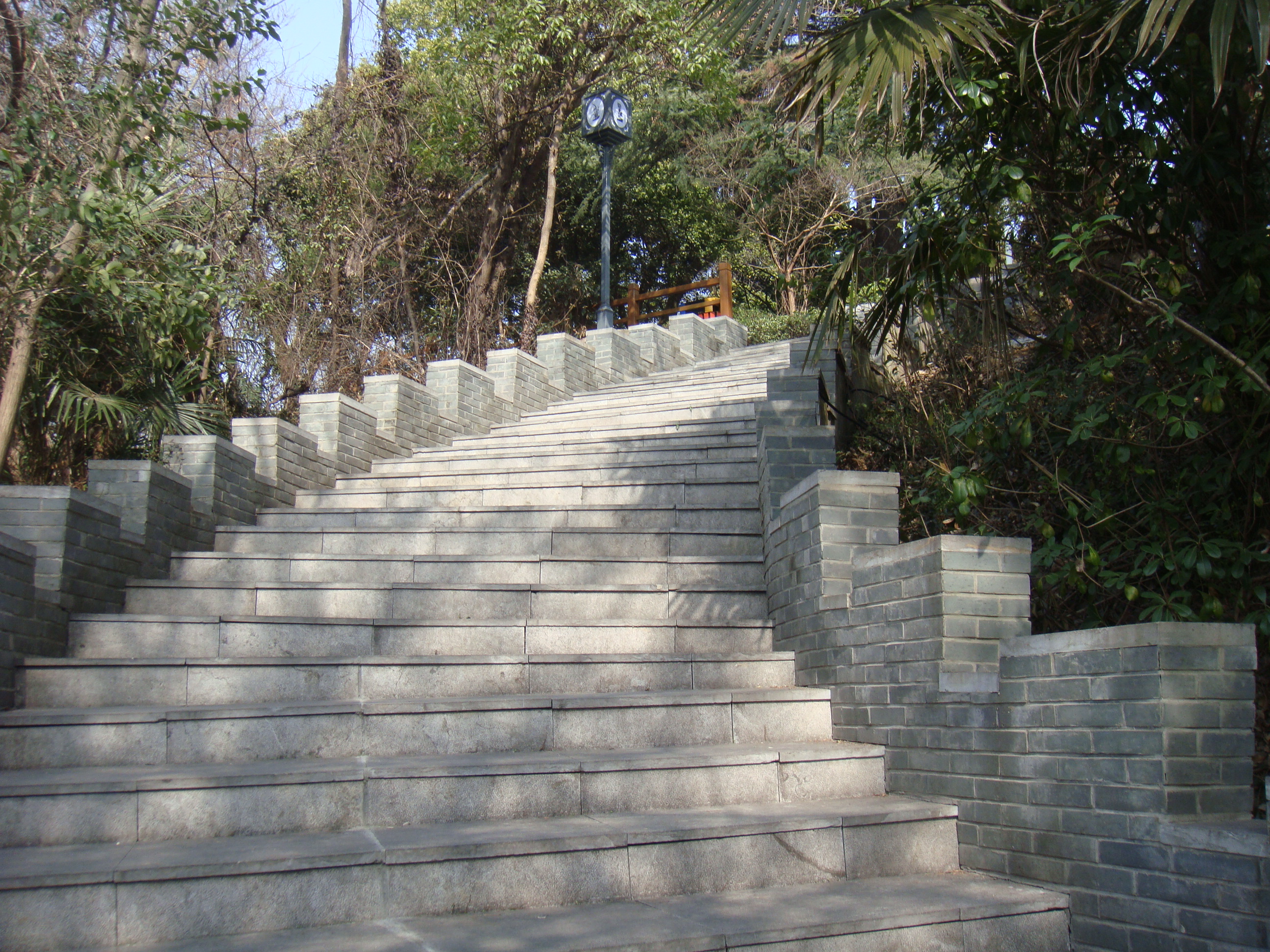 东山公园登顶看美景,东山公园景区游记