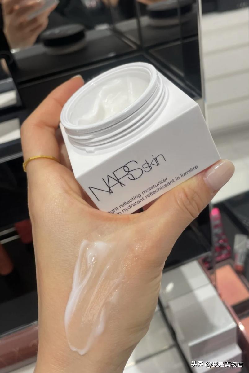 抢了妆前饭碗的面霜，帮你找到底妆开挂新技能