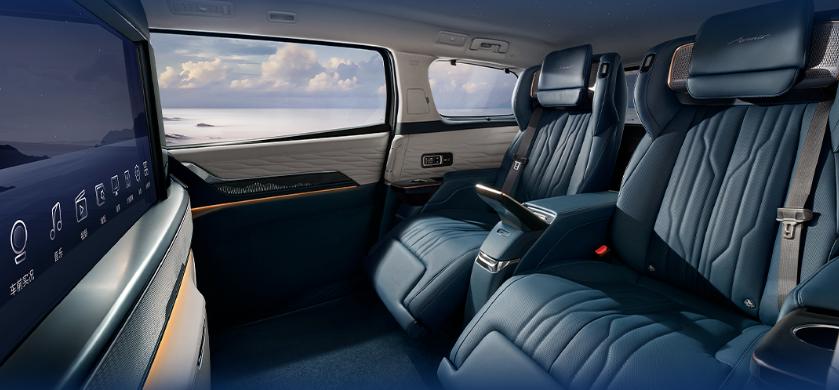 别克世纪七座蕴世版上市,别克gl8es陆尊和别克世纪7座对比