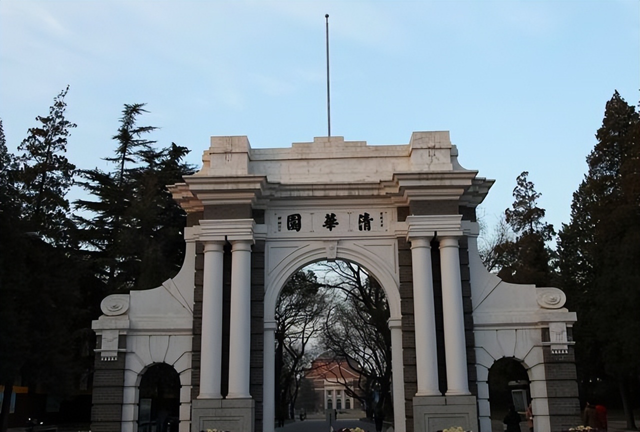 武汉大学排名在华中科技大学前吗,武汉大学华科进入全国前十