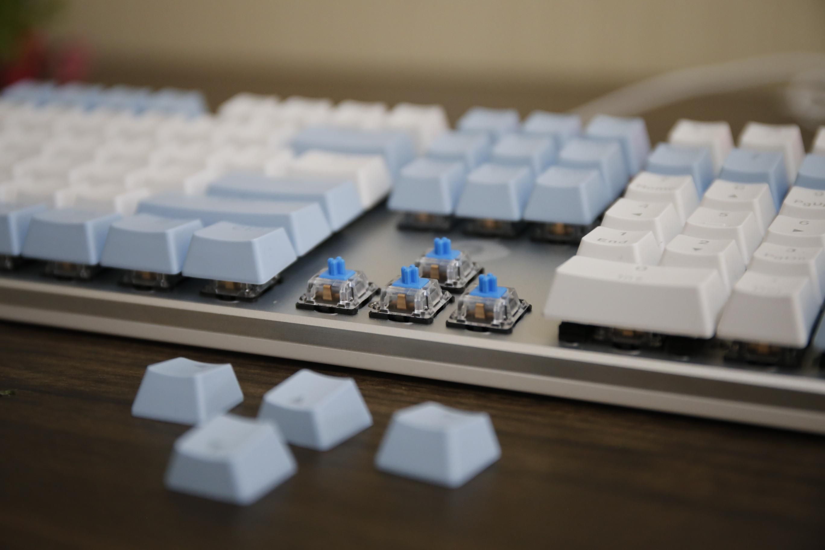 达尔优机械键盘ek815推荐,达尔优ek815青轴键盘测评