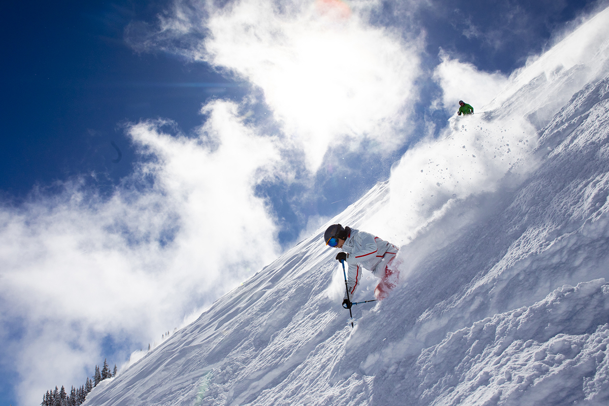 美国的滑雪胜地阿斯本,美国阿斯本雪堆山滑雪村