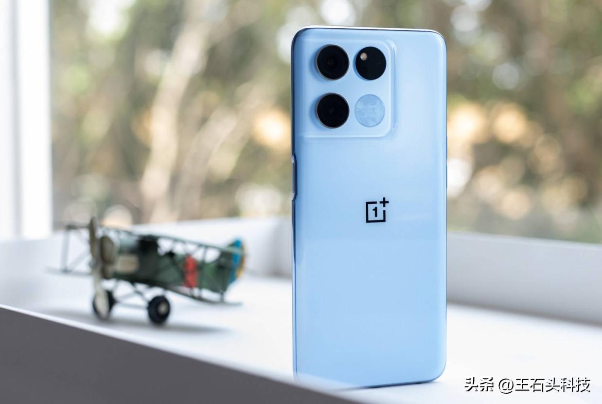 红米和一加谁才是中端机王,红米note13pro和一加acev2