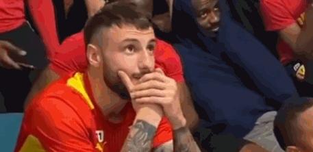 致敬克劳斯，祈祷男足，为你们加油请珍惜，因为现在“油”很贵