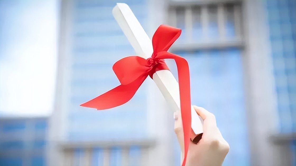 女孩中考742分师范专科引争议,女孩中考742分报考专科引争议