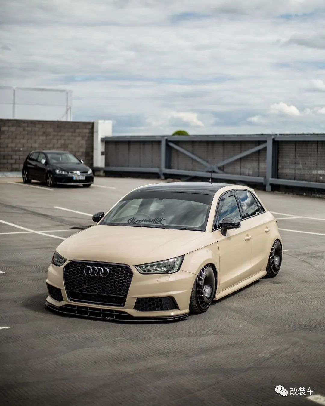 奔驰c级小姐姐改装,奔驰威霆改装小姐姐