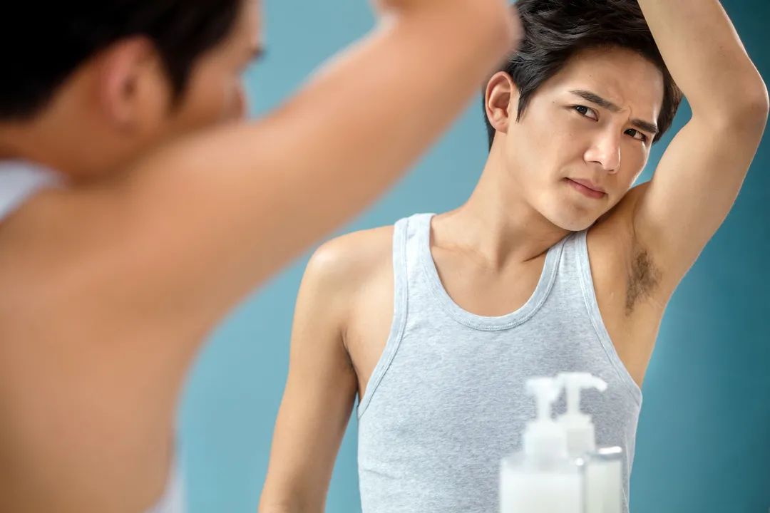 体臭口臭腋臭脚臭都有是怎么回事,解决狐臭和脚臭的秘方