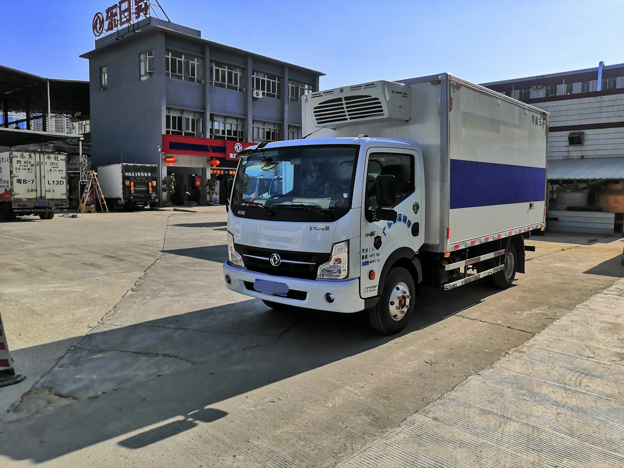 4米2新能源冷藏车租一个月多少钱,四米二蓝牌冷藏车租一天多少钱