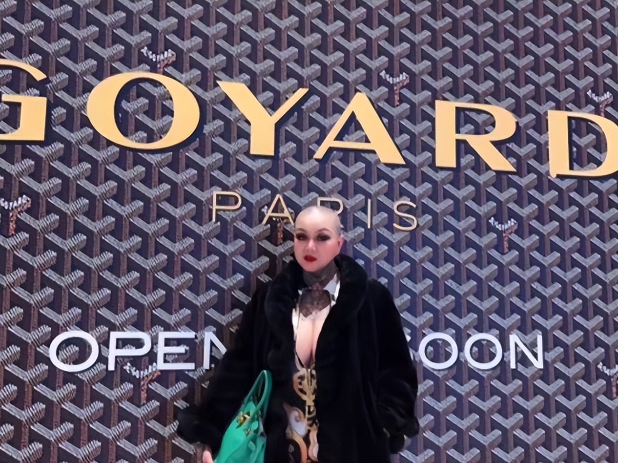 浙江第一富婆宾利姐现状,浙江富婆宾利姐年轻时