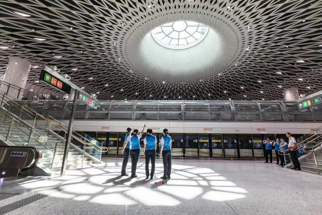 深圳地铁岗厦北枢纽工程,深圳市岗厦北地铁枢纽最新视频