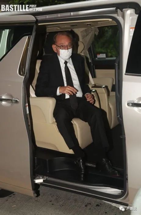 天王隐藏的“大老婆”，把持20亿财产，一生不婚不育，图的是啥？