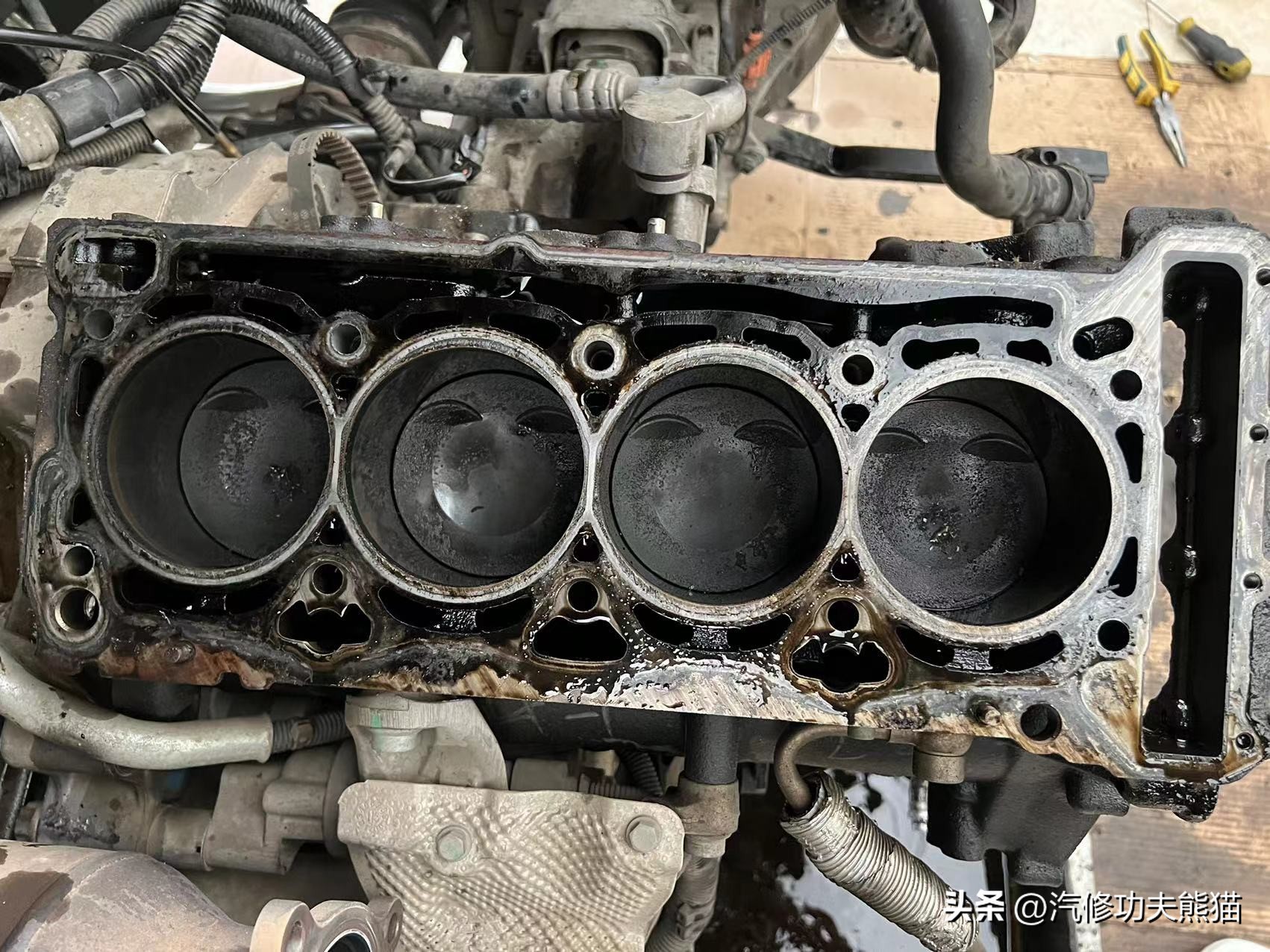 且看你现在机油烧得欢，修的时候给你拉清单，奥迪Q5烧机油怎么修